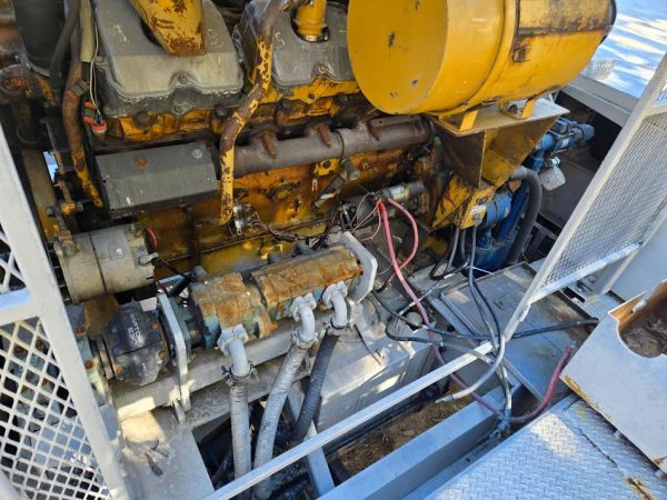 1997 Diamond Z PWG 1463B Tub Grinder with Cat Engine - Image 17