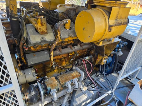 1997 Diamond Z PWG 1463B Tub Grinder with Cat Engine - Image 14