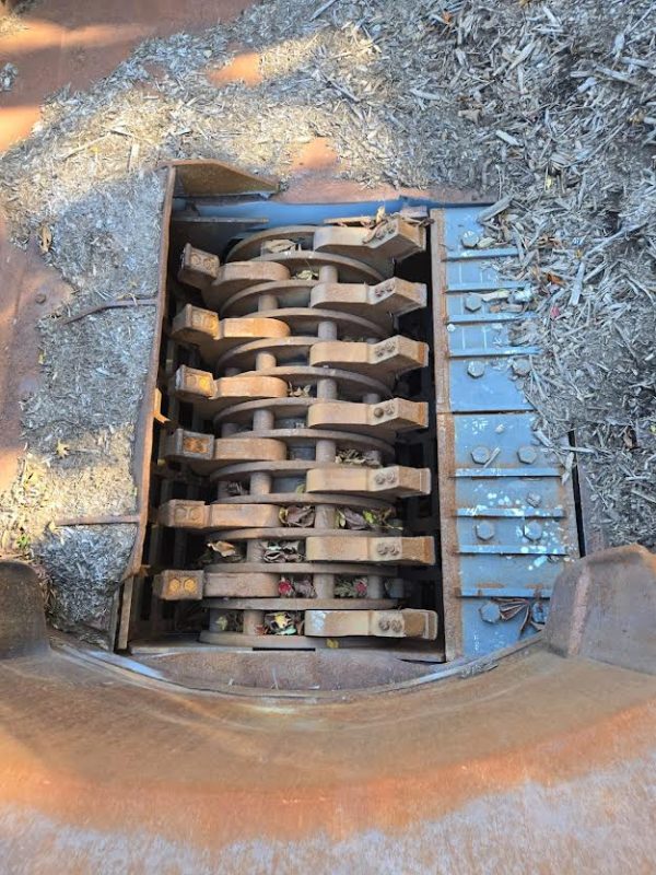 1997 Diamond Z PWG 1463B Tub Grinder with Cat Engine - Image 5